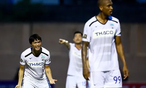 Tuấn Anh, Văn Toàn "nổi đoá" với ngoại binh Brazil của HAGL