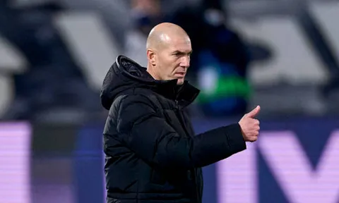 Zidane: "Mọi người càng muốn tôi từ chức, tôi càng cố làm"