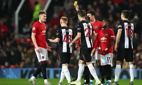 Jamie Redknapp đưa ra kiến nghị để bảo đảm an toàn cho các cầu thủ