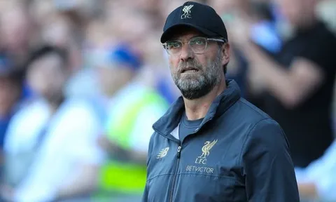 Vì sao Liverpool thất hứa với 450 người hâm mộ?
