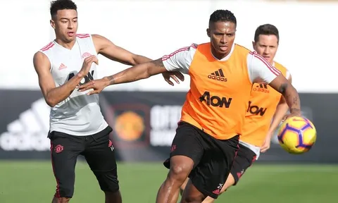 Solskjaer nói thẳng về tương lai của Valencia