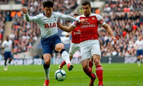 Trụ cột Arsenal bất ngờ chia sẻ về tương lai của mình