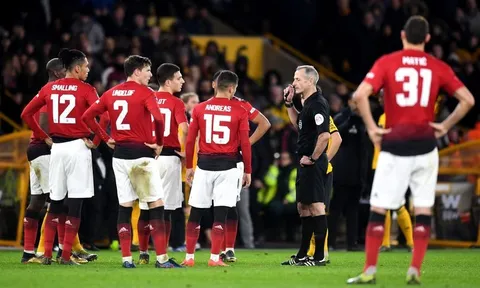 Thua Wolves, Man Utd chiếm lợi thế không nhỏ trước Barcelona