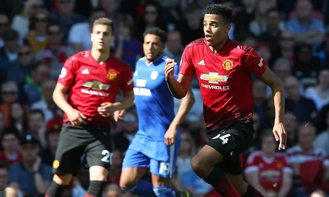 Nicky Butt cảnh báo Solskjaer về Greenwood