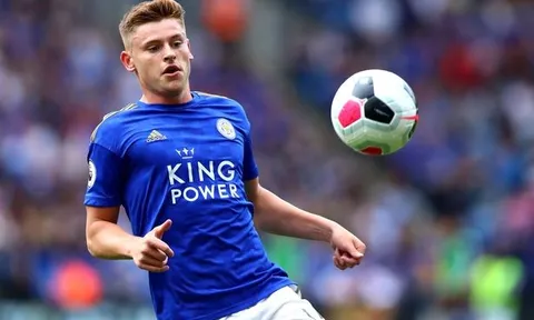 10 ngôi sao nhận lương thấp khó tin ở Premier League mùa này: Đôi cánh Liverpool