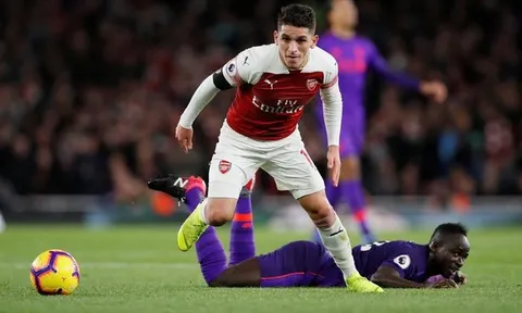 Thầy cũ muốn lôi kéo trụ cột của Arsenal