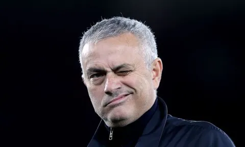 Mourinho: "Bruno Fernandes đã đến Man Utd hay chưa?"