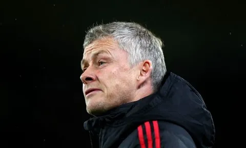 Tiết lộ: Solskjaer 'sấy' cầu thủ M.U, nhắc đến Mourinho sau 2 trận thua