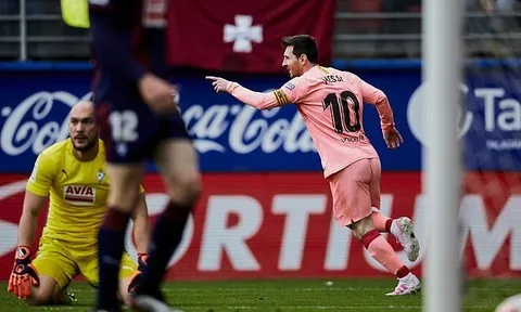 Chốt hạ La Liga bằng cú đúp, Messi đưa ra thách thức với Mbappe