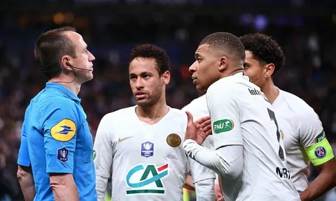 Kylian Mbappe sinh tật: Đứa trẻ được nuông chiều