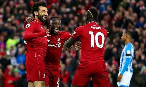 Nhẹ nhàng vùi dập Huddersfield bằng 'bàn tay nhỏ', Liverpool gửi lời thách thức đến Barcelona