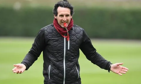 Emery yêu cầu "cực gắt', học trò vắt kiệt mồ hôi vì top 4
