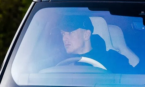 Jordan Pickford lần đầu xuất hiện sau sự cố đánh nhau vì bạn gái