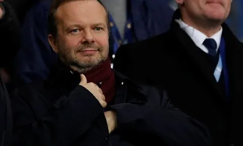 Premier League sóng gió, ông chủ tuyên bố thật lòng về Ed Woodward