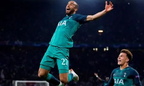Chùm ảnh: Thời "trẻ trâu" của người hùng Tottenham Hotspur