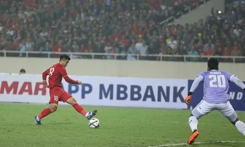 '1 pha dứt điểm chân trái rất quyết đoán và chuẩn mực'