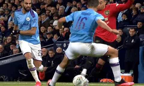 Sau Fred, đến lượt "Lingardinho" nhảy múa khiến bom tấn Man City bẽ mặt