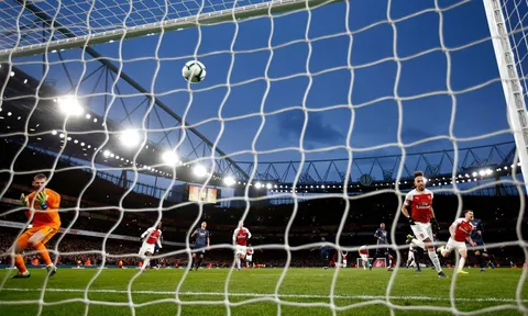 10 con số 'đặc biệt' trước vòng 21 EPL: 'Hiểm họa' chờ Man Utd