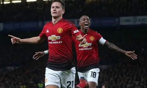 NÓNG! Man Utd chuẩn bị ký hợp đồng 15.6 triệu bảng với "đội trưởng tương lai"