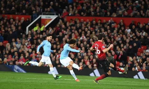'City làm được điều đó, United thì không'