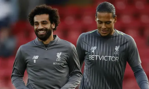 Salah đưa ra cảnh báo cho Van Dijk sau giải thưởng từ PFA