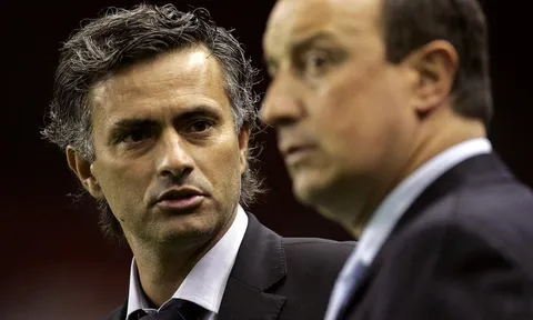 Biến căng ở Premier League: Nhận lương siêu khủng, "cựu thù" giúp Mourinho trở lại ngoạn mục?