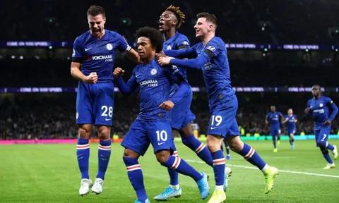 Fan Chelsea: "Tiền vệ phòng ngự hay nhất EPL"; "Màn trình diễn vô thực"