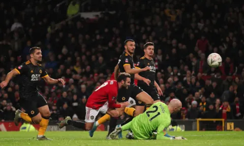 5 điểm nhấn Man United 1-0 Wolves: Ole có bài "lạ"; Quỷ đỏ tìm ra số 10 đích thực