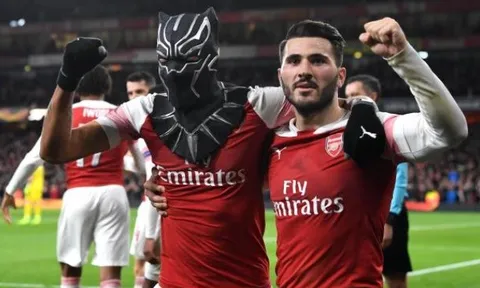Fan Arsenal "troll" Man Utd: "Họ cho rằng cậu ta hay hơn Nicolas Pepe"