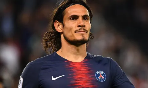 Paul Merson cảnh báo Chelsea về mặt trái của thương vụ Cavani