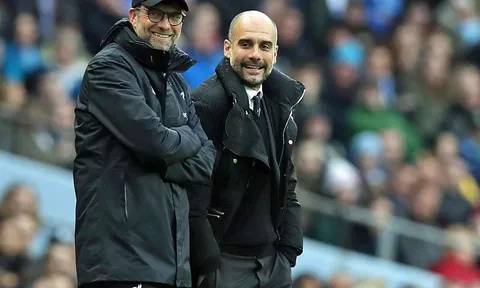 Dẹp lòng tự trọng đi, M.U nên nhìn Man City, Liverpool mà học tập