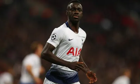 Ferdinand chỉ trích 1 cái tên ở trận Tottenham - Arsenal