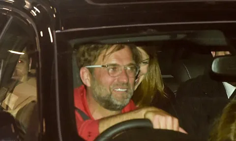 Klopp và học trò ra về thế nào sau chiến thắng lịch sử
