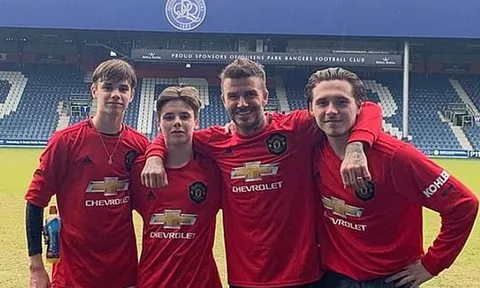 Mê Arsenal nhưng bị bắt mặc áo Man Utd, con trai Beckham hành động 'cực gắt'