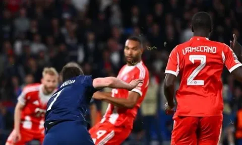 6 dấu ấn PSG 5-4 Bayern: "Phù thủy" Kvara; Đại tiệc tấn công