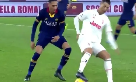 Khán giả: 'Với tình huống đó, Ronaldo đã gửi Smalling về lại Old Trafford'