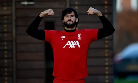 Sắp chiến Man Utd, toàn đội Liverpool đều có chung 1 vẻ mặt