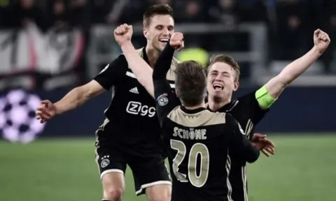 3 lý do cho thấy Man Utd sẽ mất "siêu trung vệ" Ajax về tay Barcelona