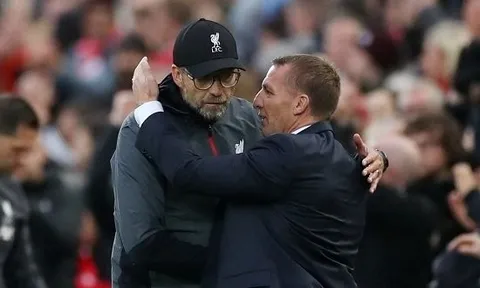 Bị FA "sờ gáy", Klopp từ bỏ chuyện "chơi ngông"?