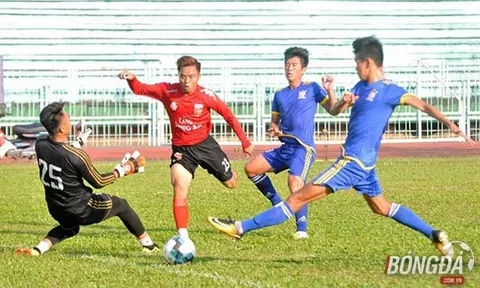 Long An và Bình Định cầm chân nhau sau màn rượt đuổi tỷ số hấp dẫn