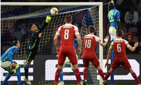 4 điểm nhấn Napoli 0-1 Arsenal: Sự thực dụng của Emery, Lacazette hóa người hùng