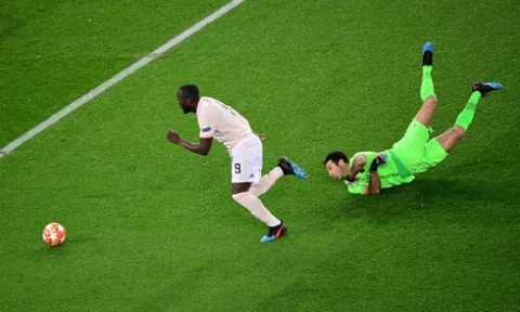 Xé lưới PSG sau 111 giây, Lukaku tạo thống kê ấn tượng với Man Utd