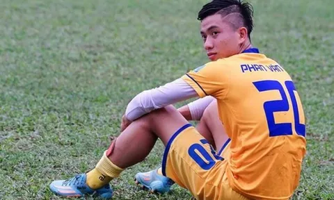 Phan Văn Đức báo tin cực vui cho thầy Park ngày đầu xuân Canh Tý