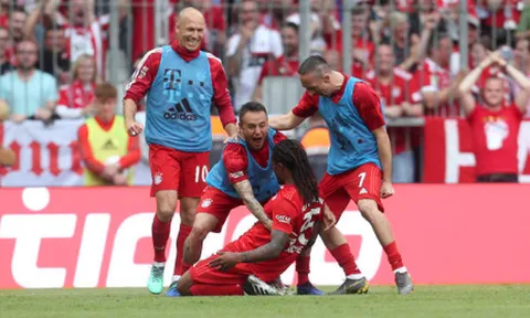 5 điểm nhấn Bayern 5-1 Frankfurt: "Trèo cao, té đau"; Tiếc cho một 'huyền thoại'