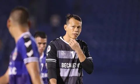 HLV Trần Minh Chiến: “Tấn Trường không quán xuyến được khu vực 5m50”