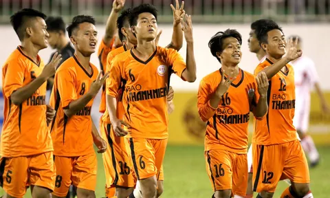 Thắng lứa khóa 4 HAGL JMG, bầu Hiển thưởng lớn U19 SHB Đà Nẵng
