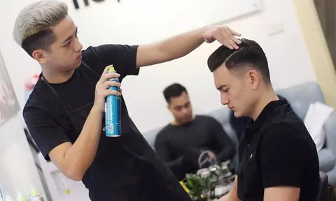 Về Việt Nam Lâm "tây" đi cắt tóc, ăn phở Hà Nội