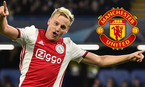 55 triệu cho Van de Beek, Man United mua 1 được 3