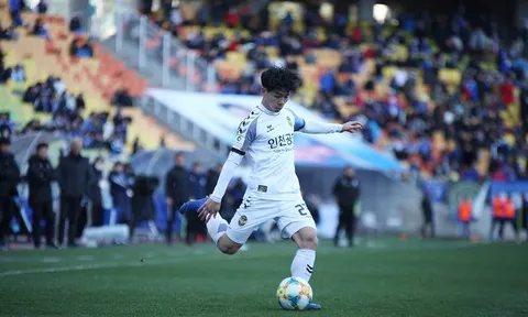 "Cầu thủ Incheon đá còn không bằng Công Phượng"