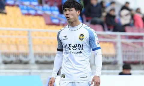 Vì Công Phượng, Fans Việt chê tiền đạo Incheon United là "khúc gỗ"